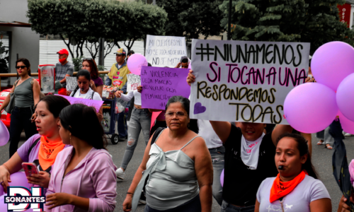 Mujeres en Villavicencio marcharon para rechazar la violencia contra ellas