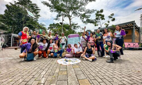 El tejido acompañó la conmemoración del 8M en Villavicencio